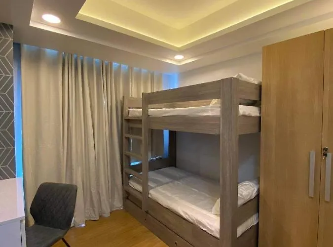 Apartahotel Azure Urban Residences 2-br Balcony Amenity View By Casa Rafael *